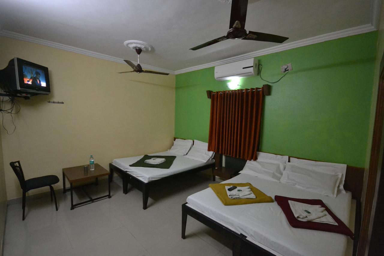 Hotel Madhava Shirdi Exterior foto