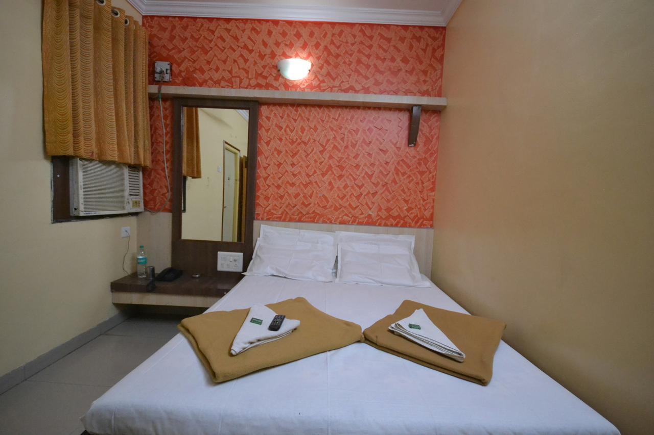 Hotel Madhava Shirdi Exterior foto