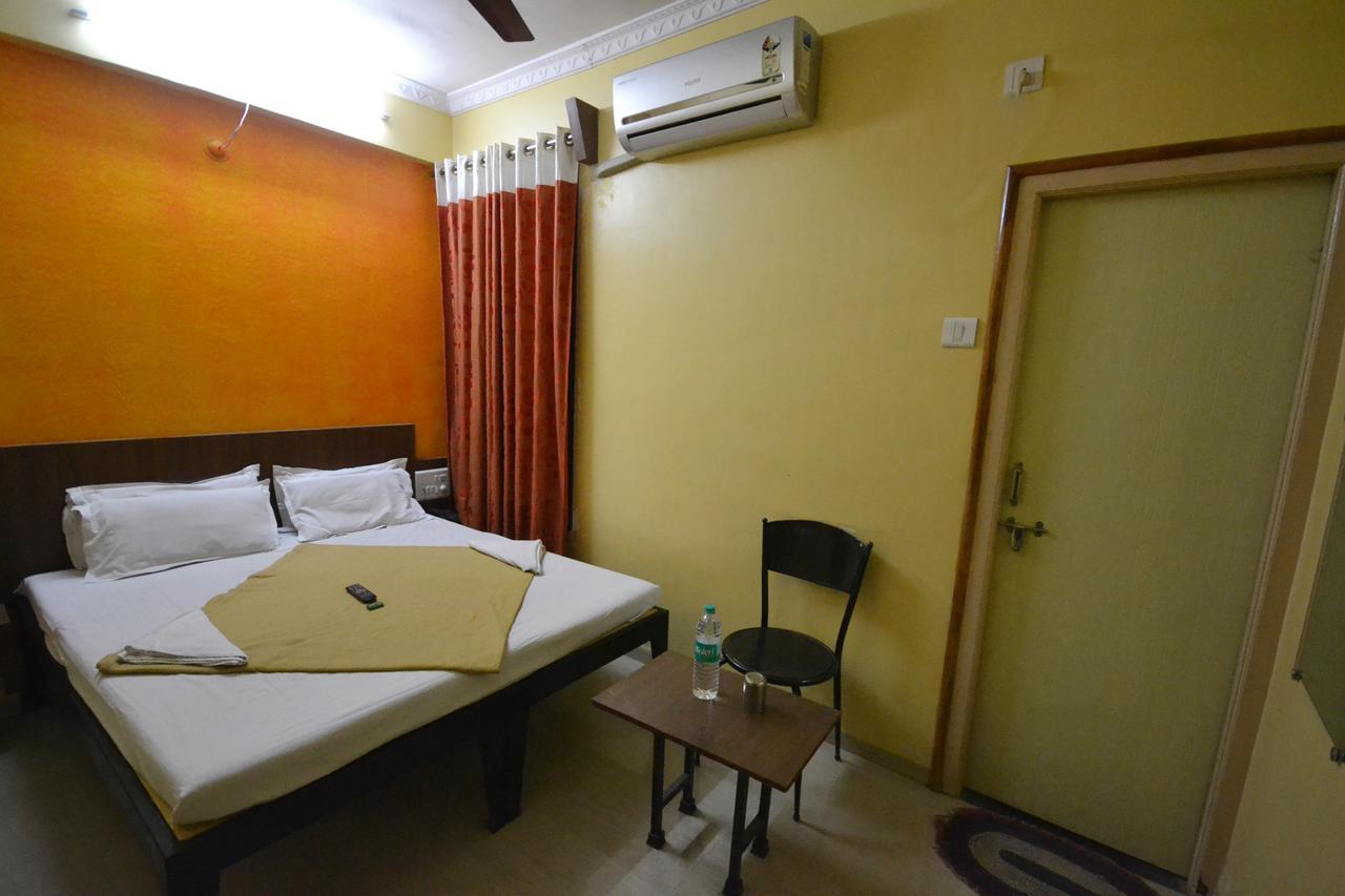 Hotel Madhava Shirdi Exterior foto