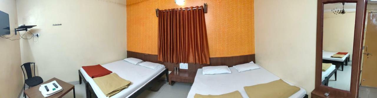 Hotel Madhava Shirdi Exterior foto
